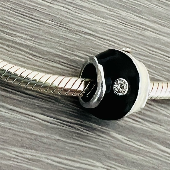 Black & white enamel silver plated ying Yang Bracelet charm - Picture 5 of 6